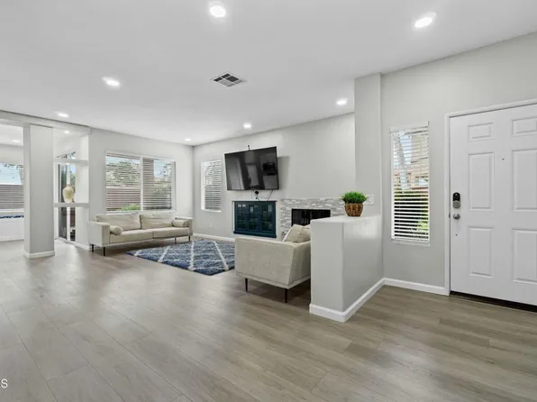 621 Sumner Way Unit 2, Oceanside, CA 92058