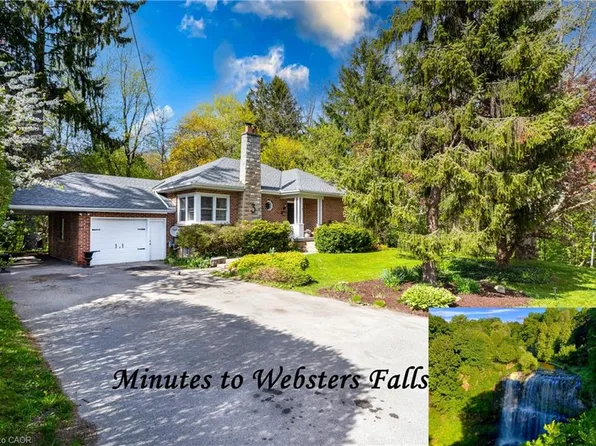 3 Fallsview Rd, Hamilton, ON L9H 5J7