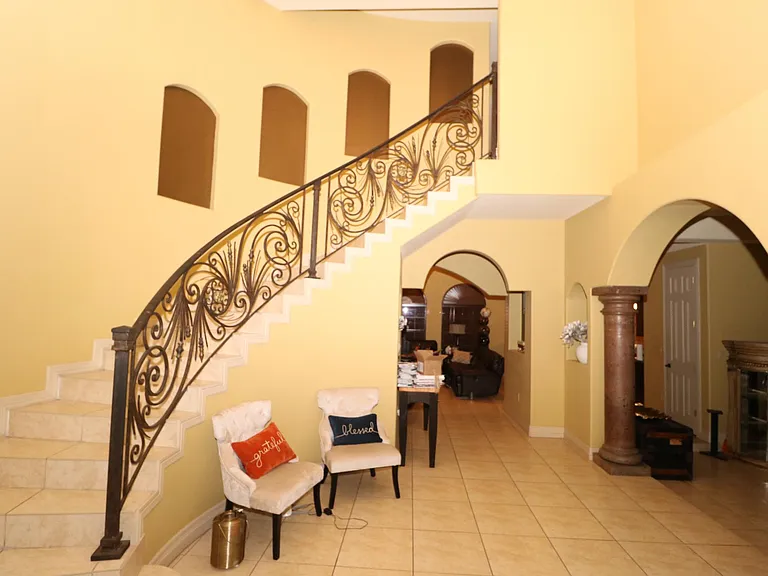 Rolling Curved Staircase