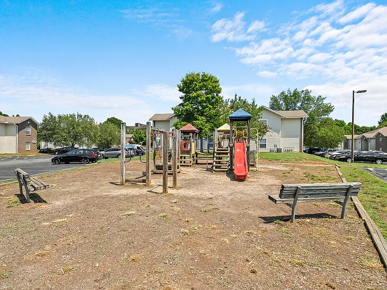 Stonecreek Apartments — Photo 5