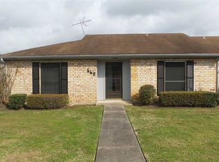 560 Yorktown Ln, Beaumont, TX 77707