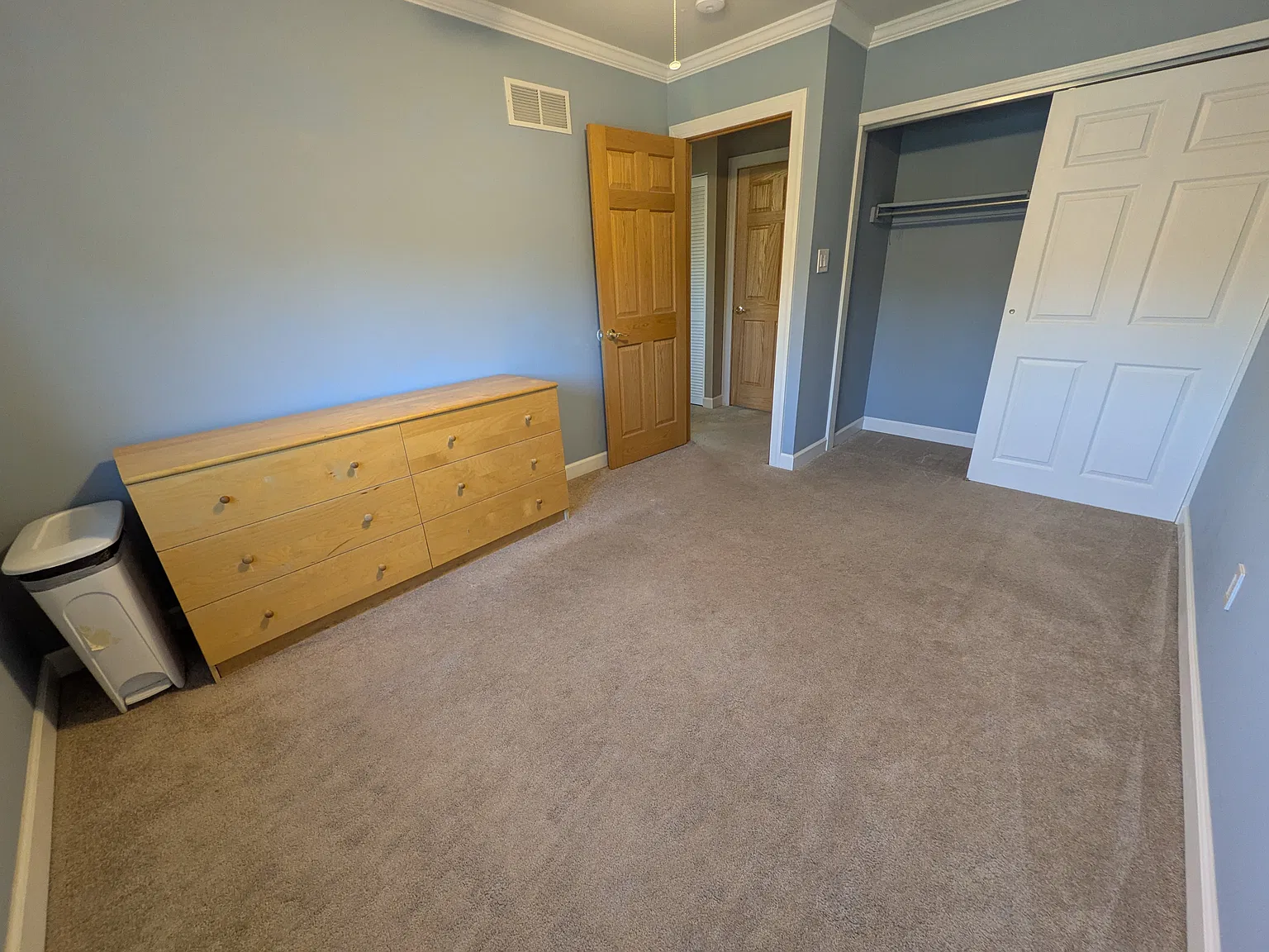 2 bed, 2000 sqft, $1,150 — Photo 3
