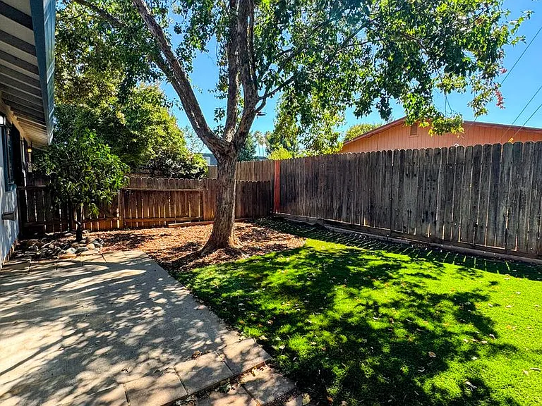 10453 Sierra Crest Dr — Photo 17