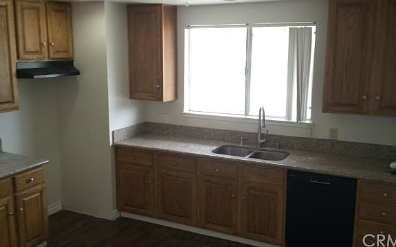 5th image of 10386 Hawthorne Ave