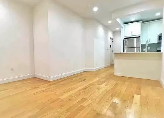 Rented by EastMount Realty LLC | media 1