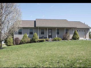 403 Essex St, Broadway, VA 22815