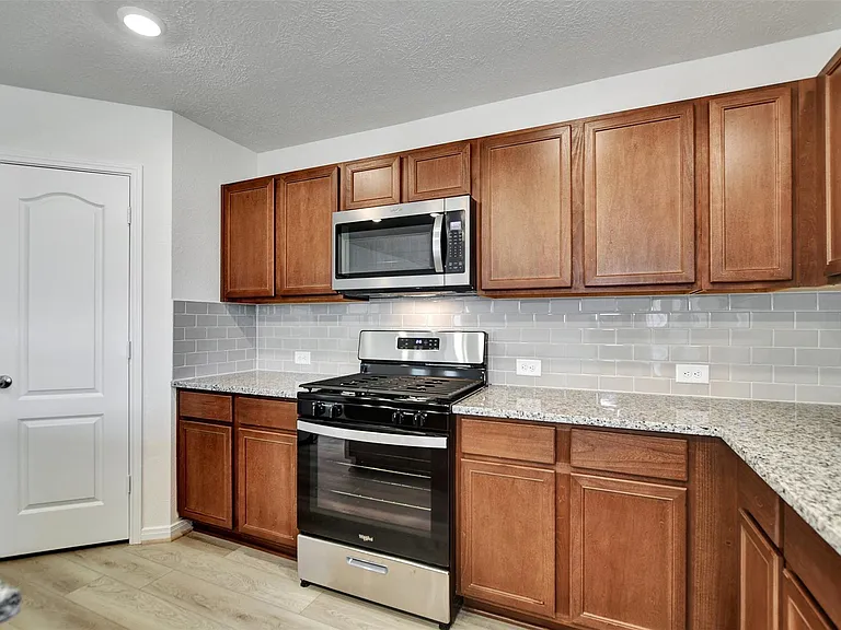 18214 Sessile Oak Dr — Photo 24