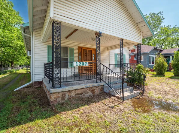 1207 Pennsylvania Ave, Hartshorne, OK 74547