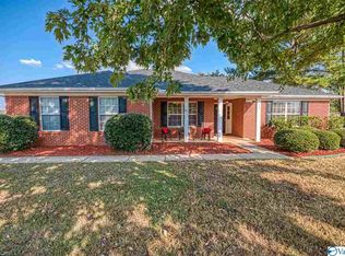 114 Crab Apple Rd, Huntsville, AL 35811