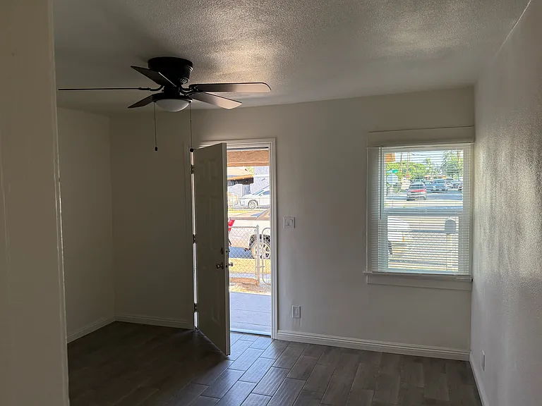 1170 W Rialto Ave — Photo 15