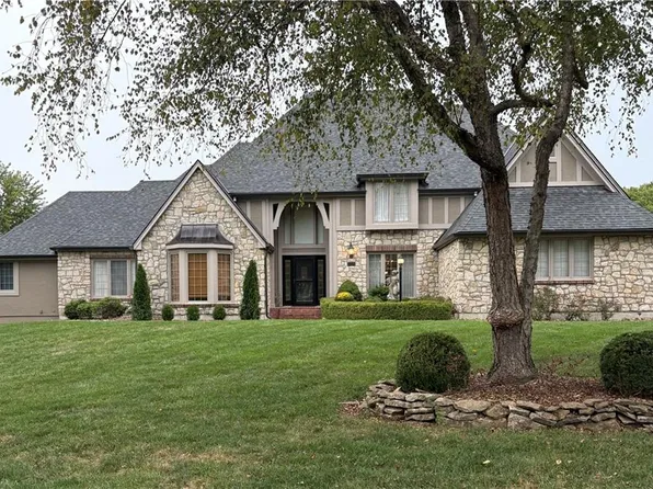 4329 SE Furlong Dr, Lees Summit, MO 64082