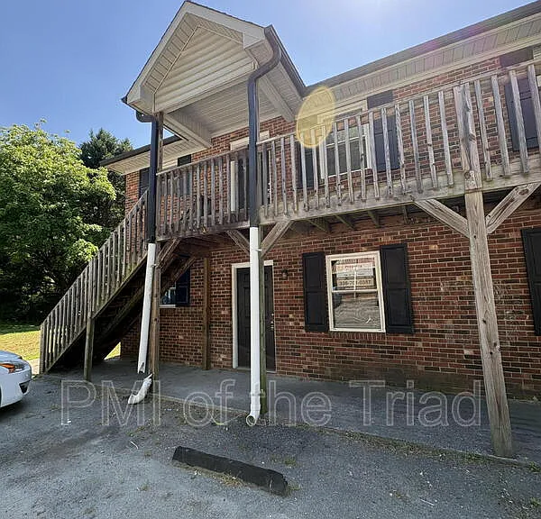 1600 Oak Croft Ct #D — Photo 1