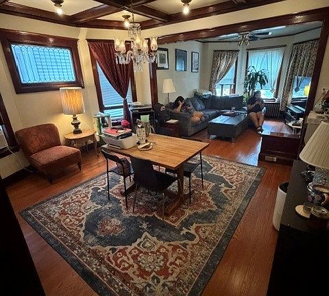 3rd image of 2448 W Gunnison St #1