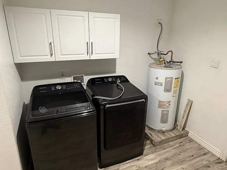 5304 W Beck Ln — Photo 14