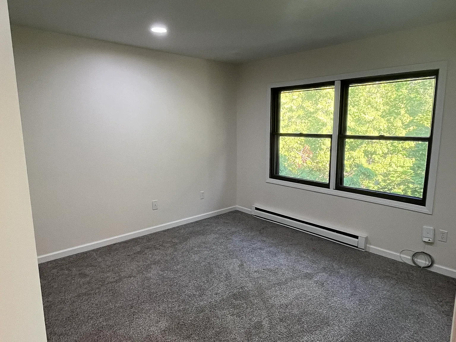 2 bed, 900 sqft, $2,000 — Photo 2