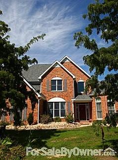Vertical View of Front of Home
						:
						Vertical view of front of home from front landscaped area