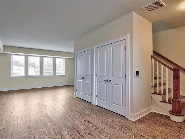 25 Hillside Ave #204 — Photo 4