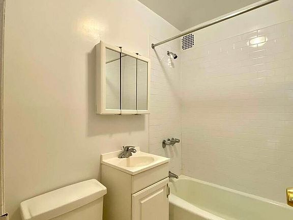 5th image of 214 6th Ave #2DD
