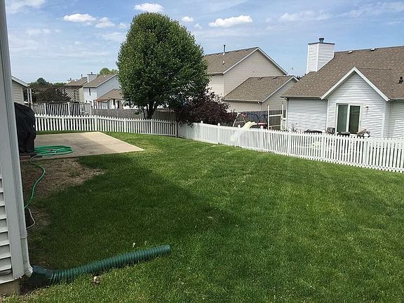 Large Backyard, Fenced