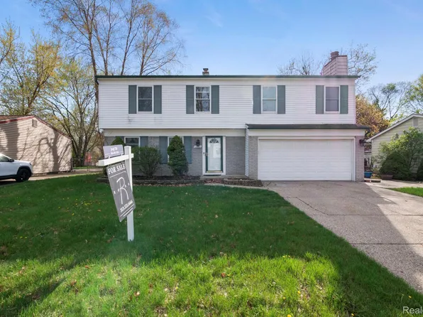 12800 S Daily Dr W, Sterling Heights, MI 48313