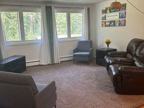 4th image of 658 Fairbanks St APT B6