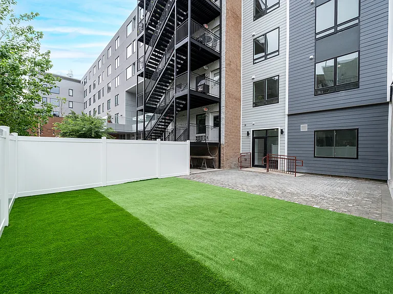 417 Jackson St #3 — Photo 24