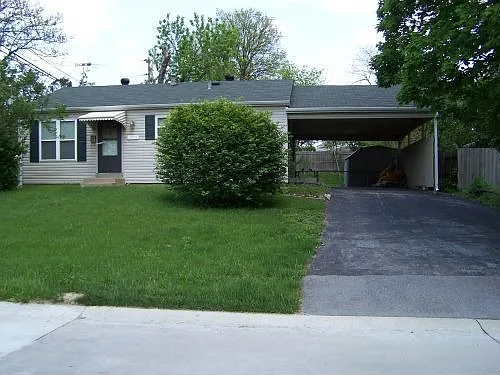2745 Chatham Dr photo 1