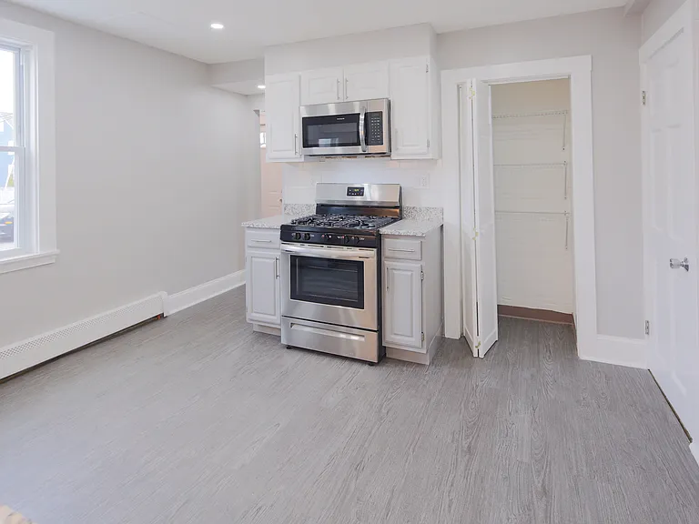 259 Calvary St #1 — Photo 3