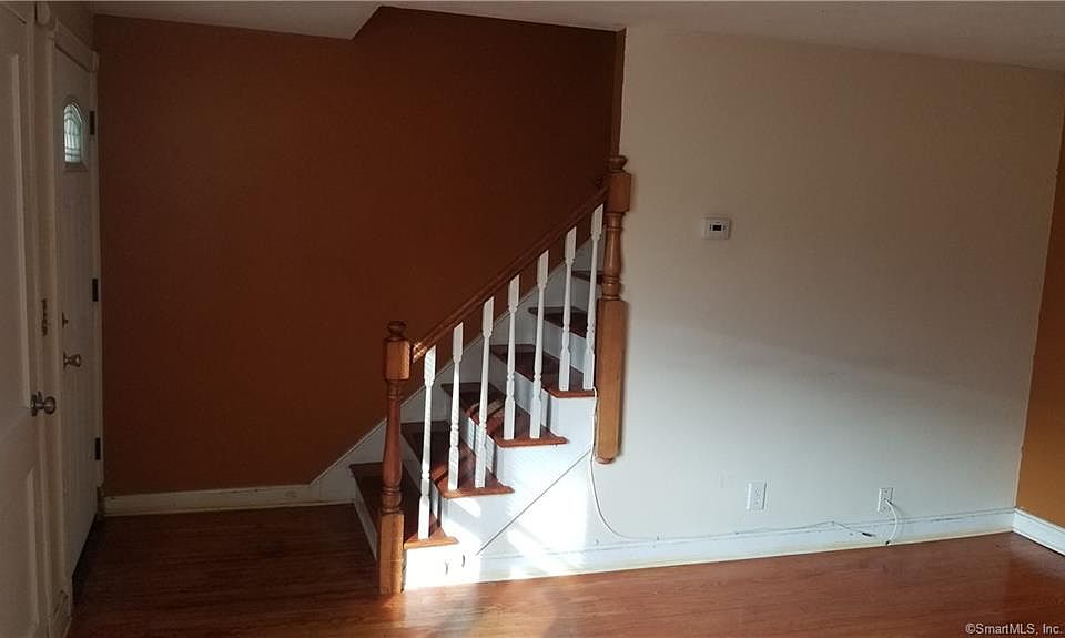 2nd image of 145 Louisiana Ave #145