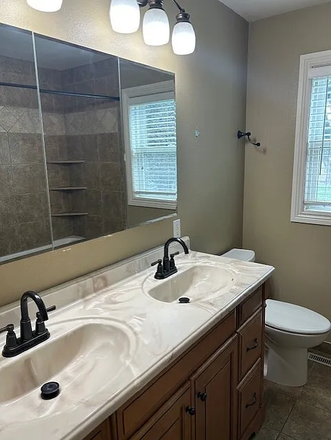 122 Peters Street - 1 — Photo 3