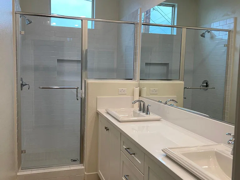 25 Bedford Ct — Photo 3