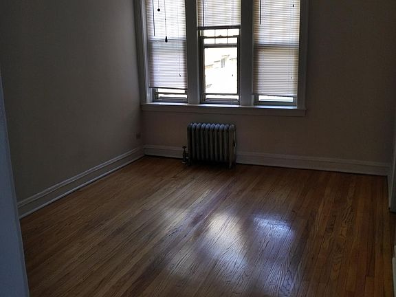 3rd image of 1023 S Oak Park Ave APT 3B