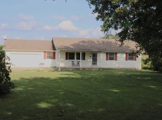 8663 Finch Dr, Neosho, MO 64850