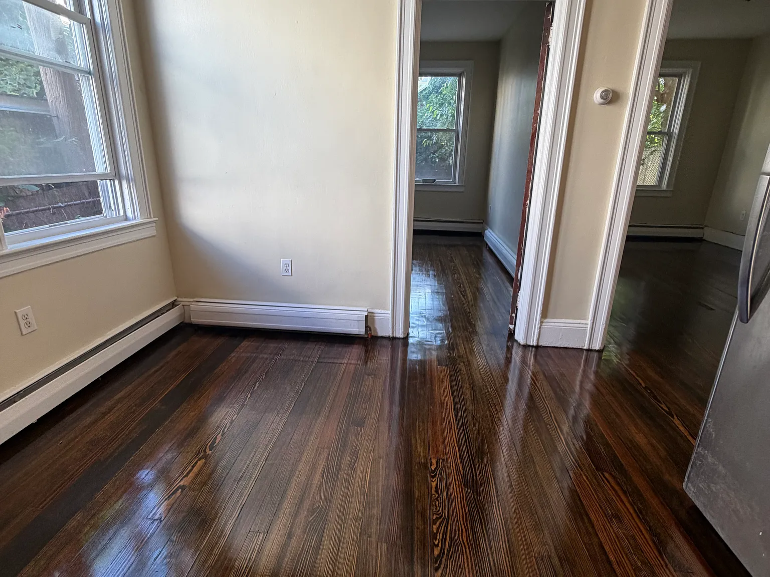 2 bed, 800 sqft, $1,900 — Photo 3