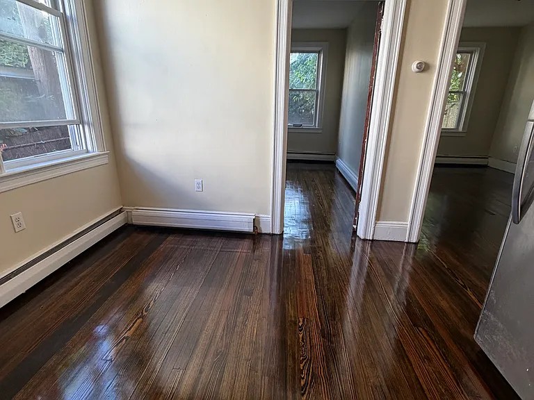 150 W 20th St #2 — Photo 3