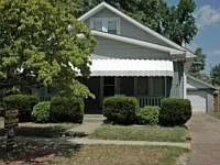 1426 E Illinois St photo 1