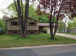 9970 Yorktown Ln N, Maple Grove, MN 55369