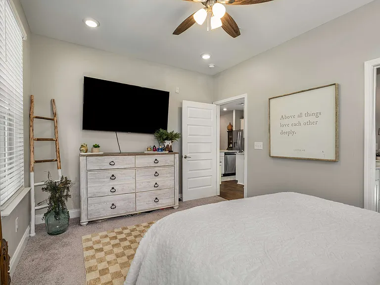 900 Vintage Green Ln #104 — Photo 14