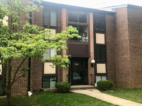 9707 Kings Crown Ct APT 201, Fairfax, VA 22031
