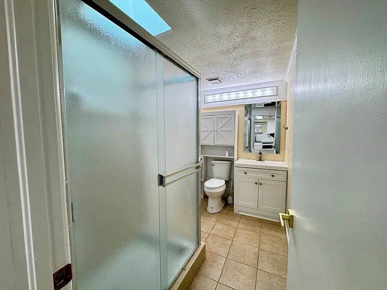 1561 Arcadia Dr — Photo 20