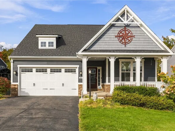 203 Foxtail Cir, Coraopolis, PA 15108