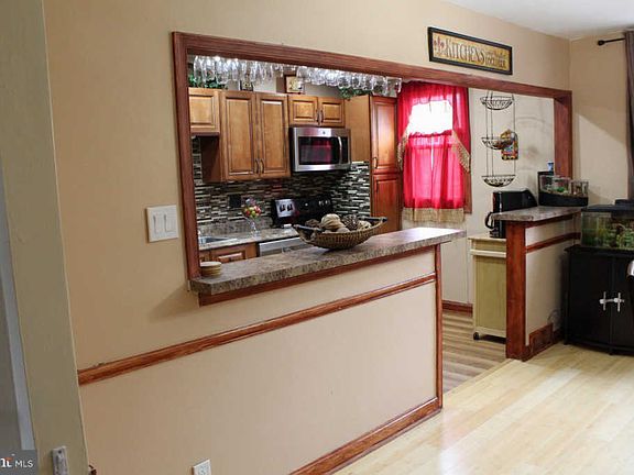 5th image of 1338 Hellerman St