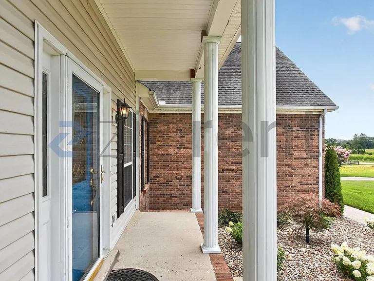 720 Rock Springs Rd — Photo 9