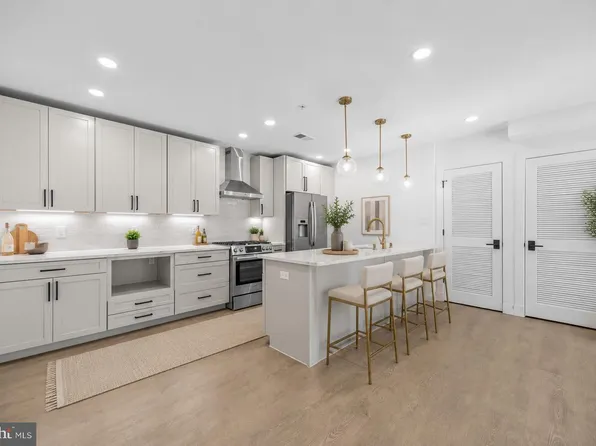 1201 N Quinn St #101, Arlington, VA 22209