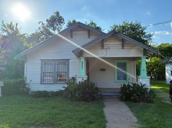 2909 Lenway St, Dallas, TX 75215