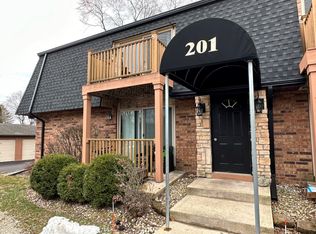 201 Williams St #4, Williams Bay, WI 53191