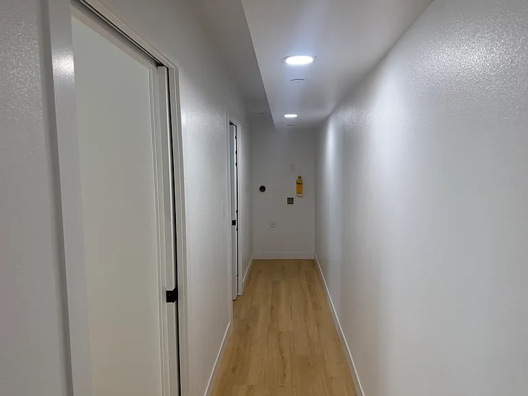 170 S Laurel St #9 — Photo 5