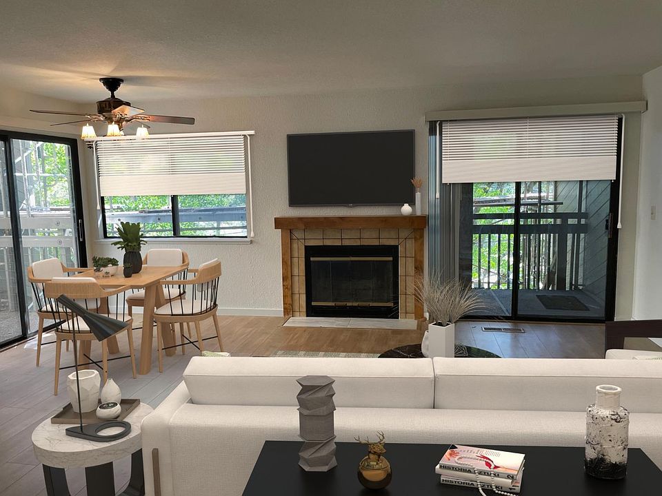 1st image of 732 Dorothy Way