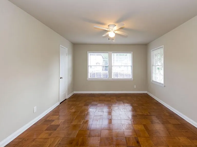 2558 Broadway St — Photo 6