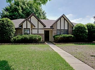 1874 Juniper Ln, Lewisville, TX 75077